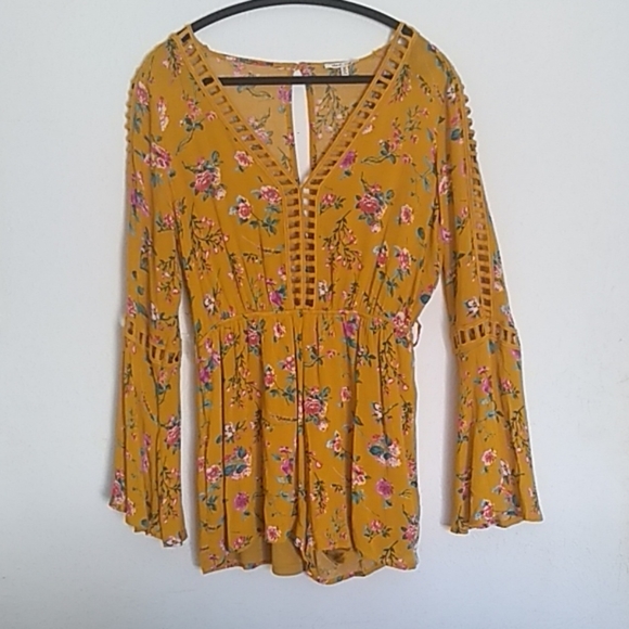 Romper - Picture 1 of 3